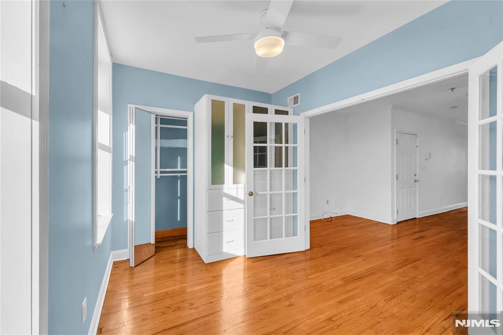 919 Park Avenue 3R