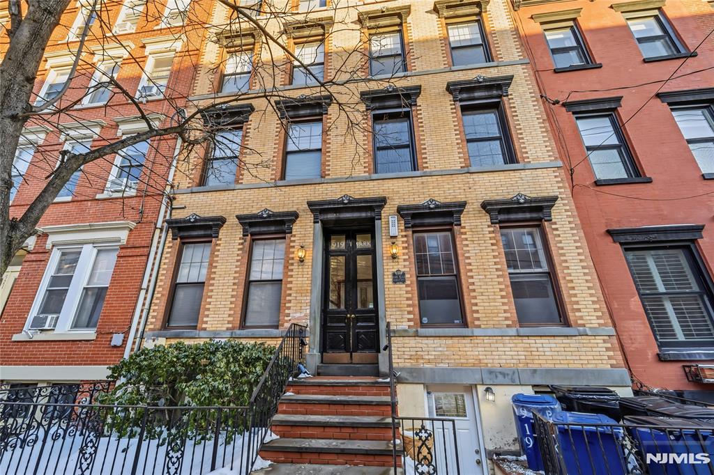 919 Park Avenue 3R