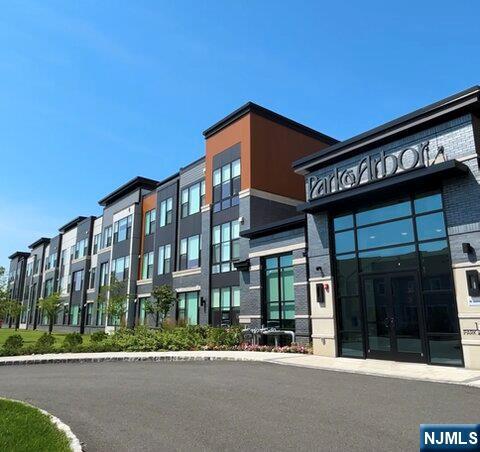 18 Park Avenue 1241