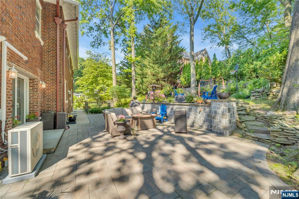 155 Paulin Boulevard