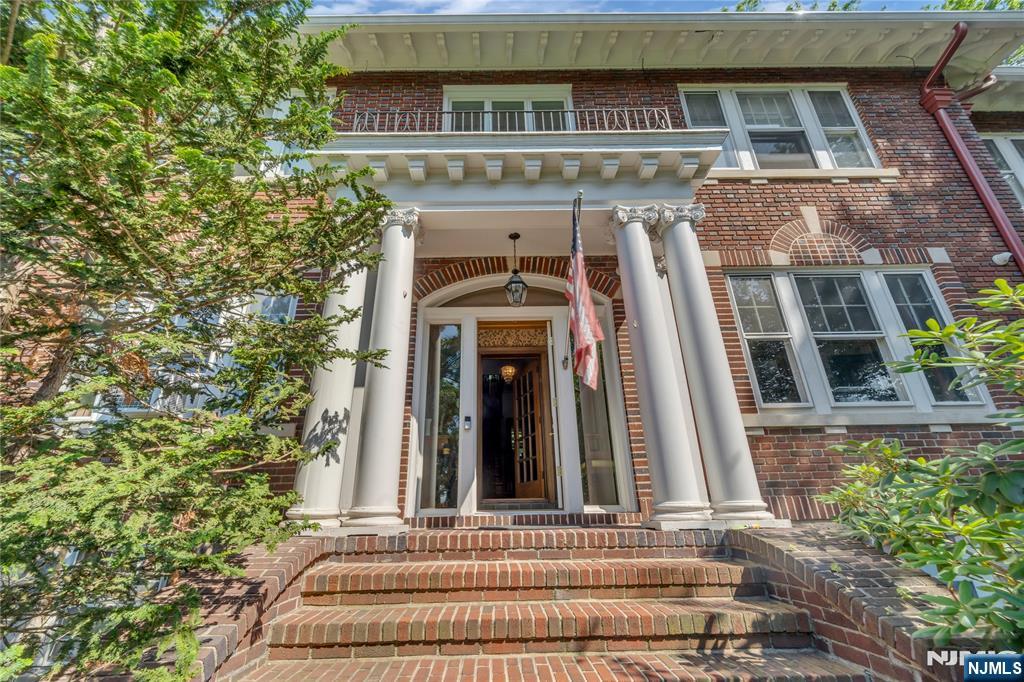 155 Paulin Boulevard