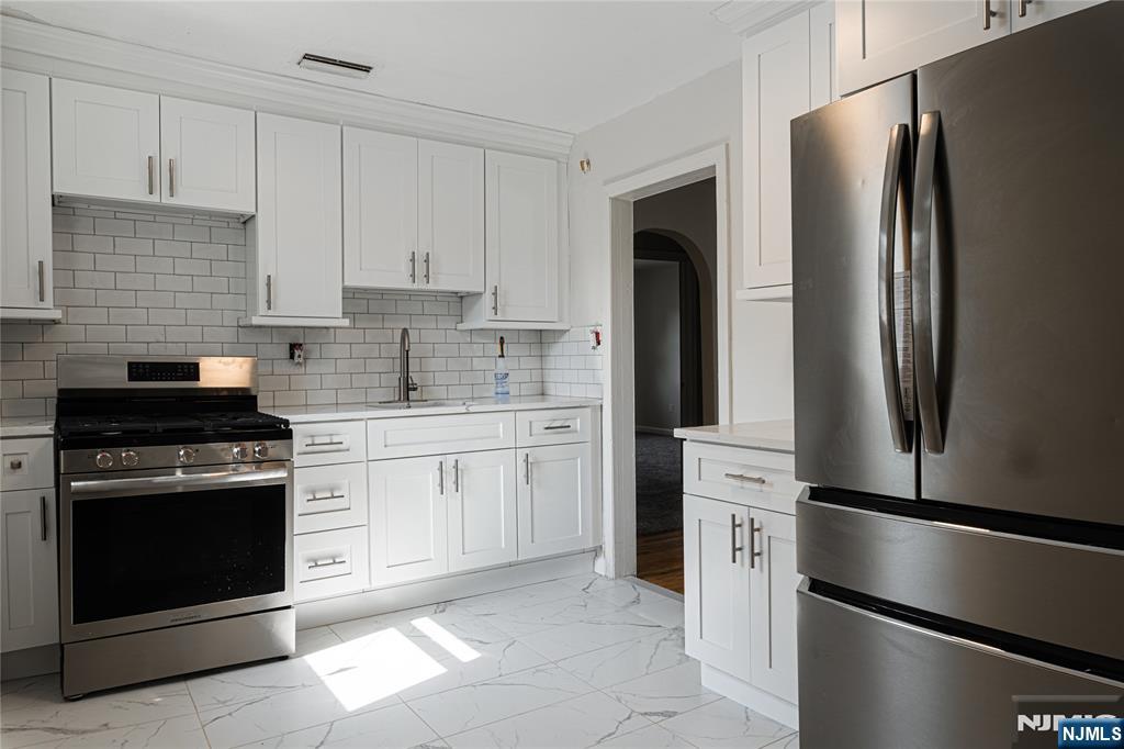 206 1st Street 2L