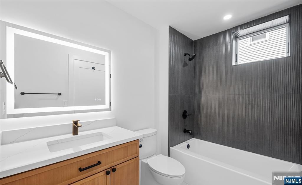 853 Pleasantview Terrace 1