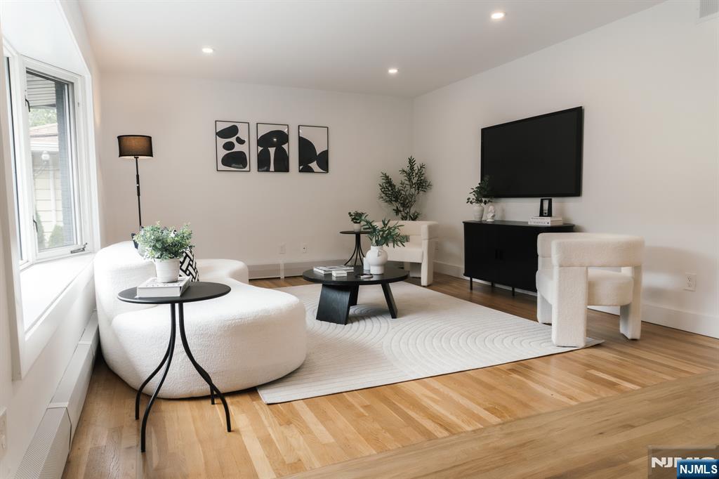 453 8th Street