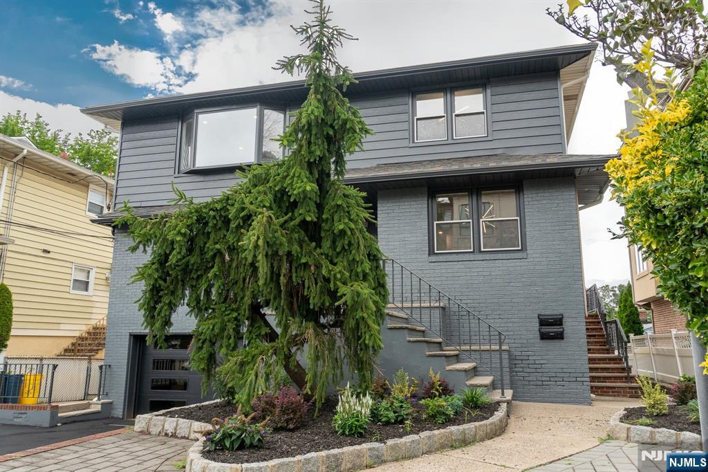 453 8th Street