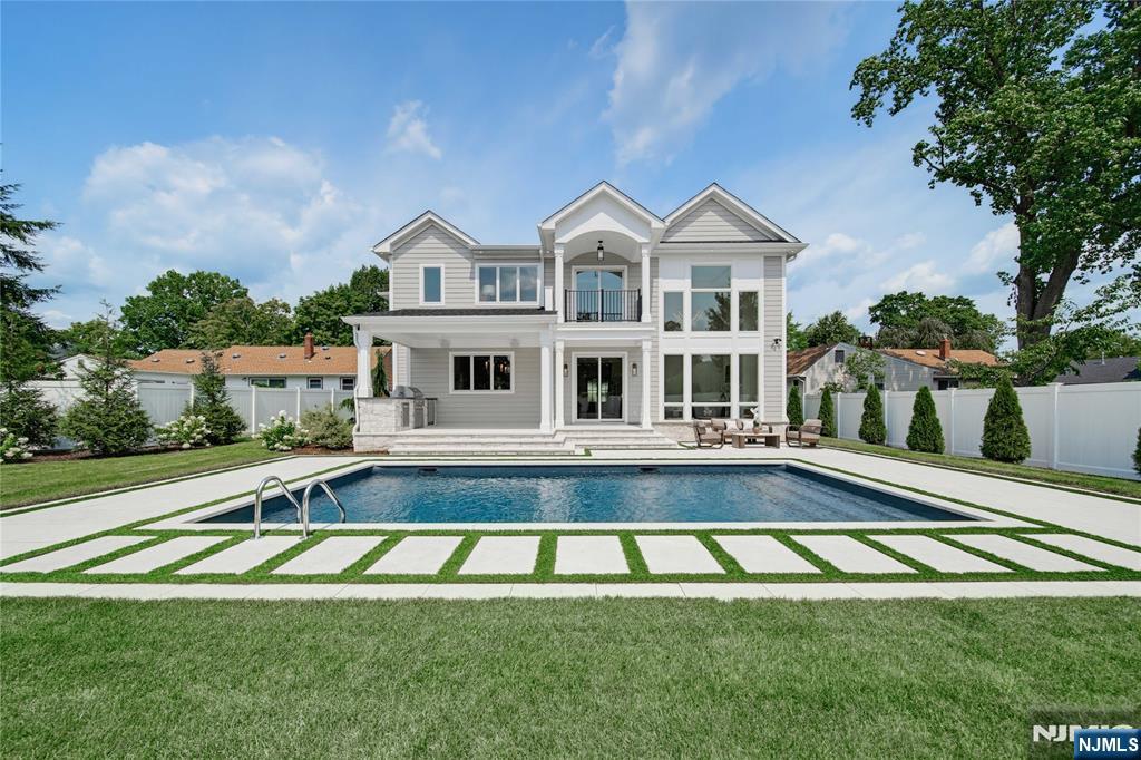 92 Oliver Road