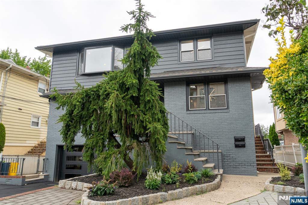 453 8th Street