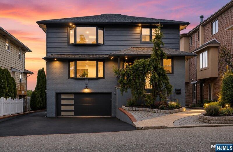 453 8th Street