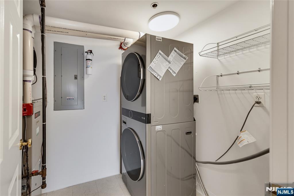 202 Adams Court F202