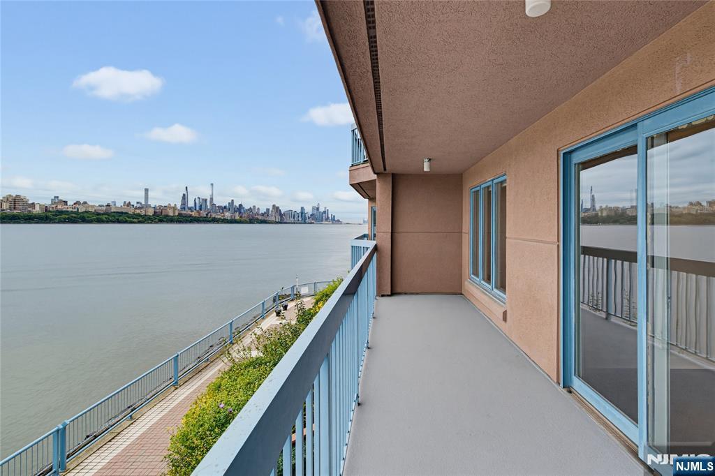 202 Adams Court F202
