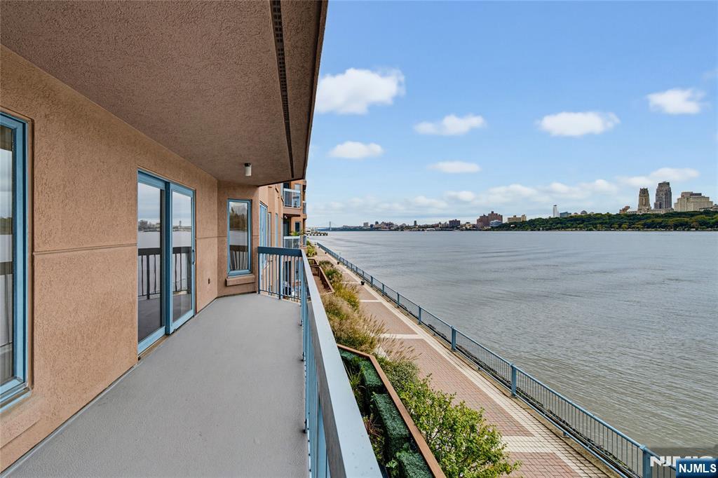 202 Adams Court F202