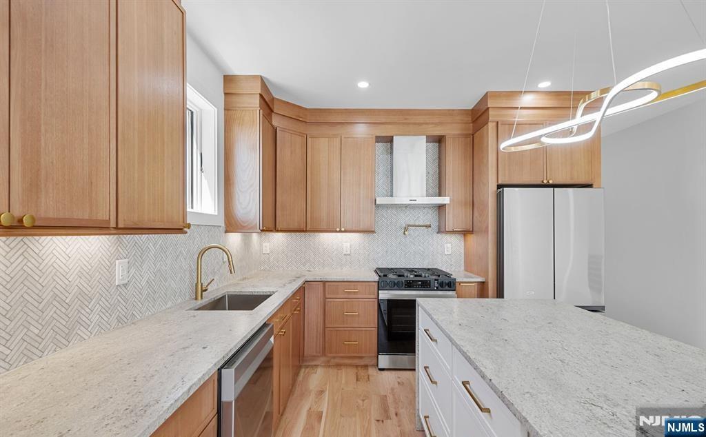 853 Pleasantview Terrace 2