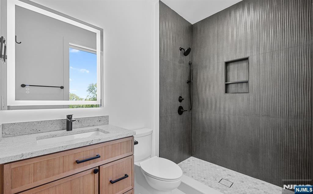 853 Pleasantview Terrace 2