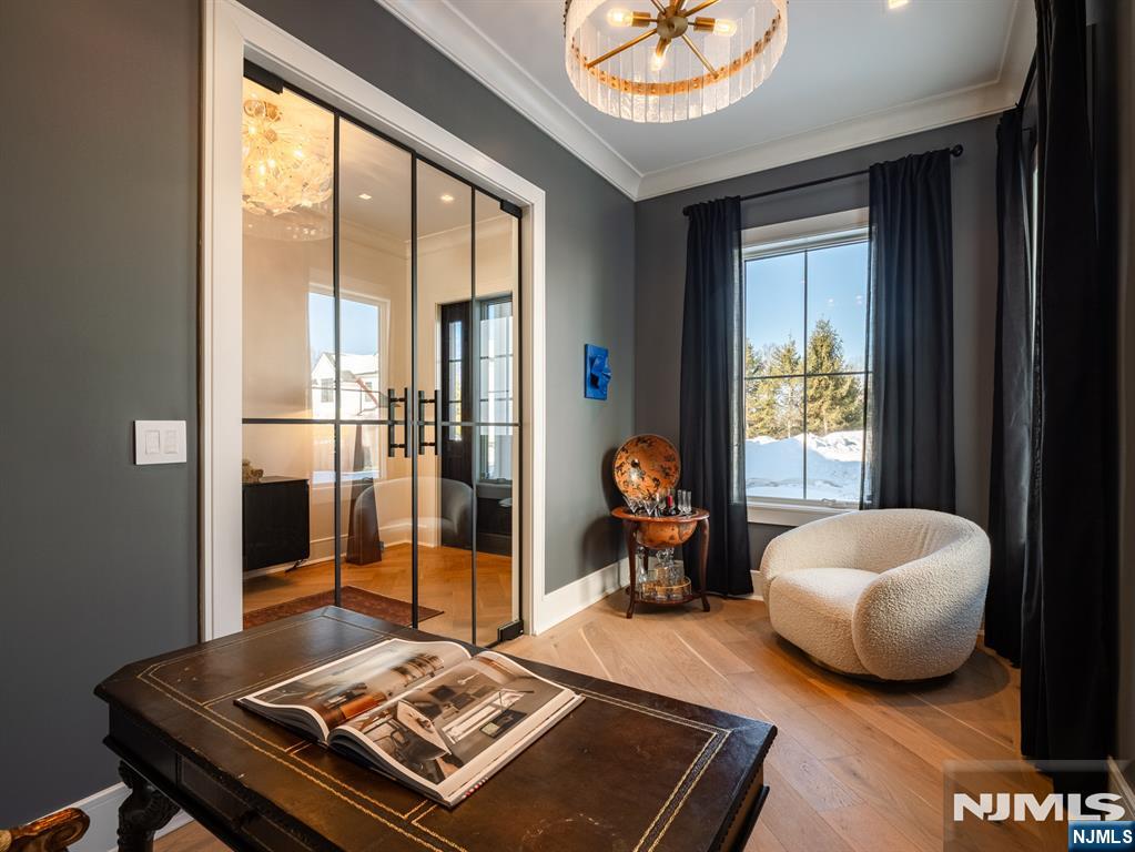16-18 Paris Avenue 4