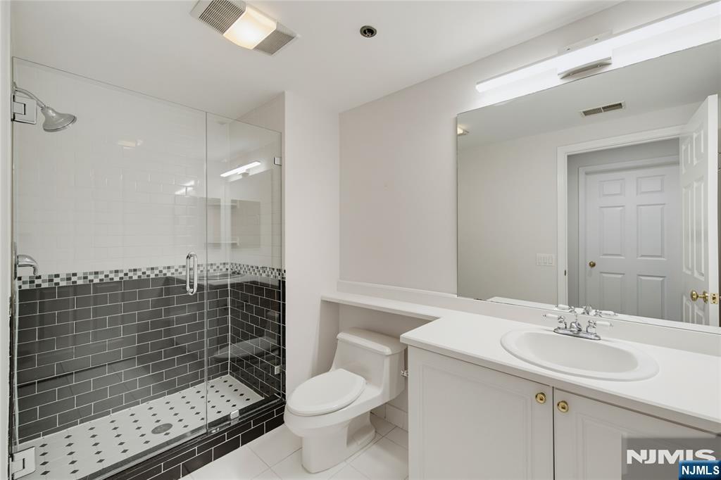 202 Adams Court F202