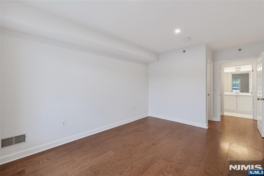 202 Adams Court F202