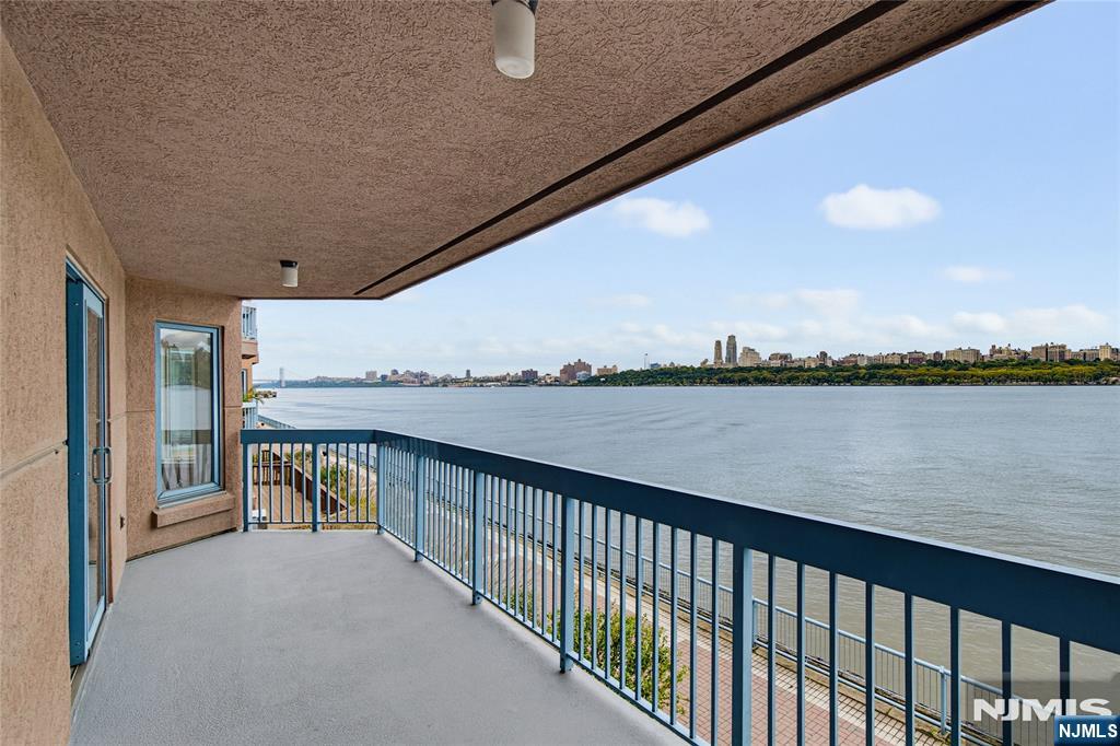 202 Adams Court F202