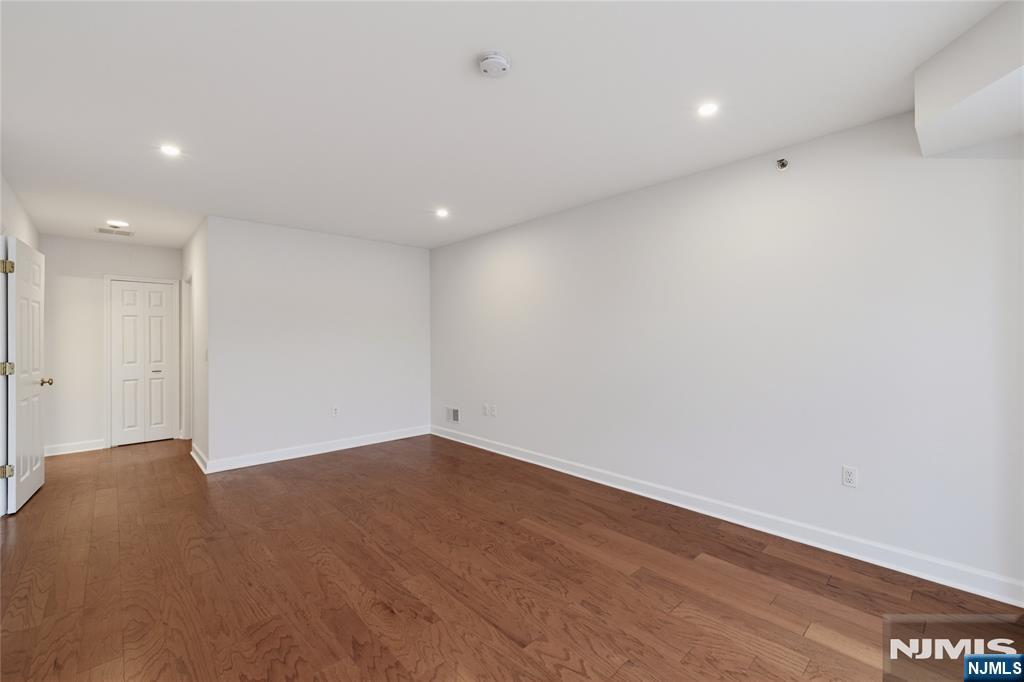 202 Adams Court F202