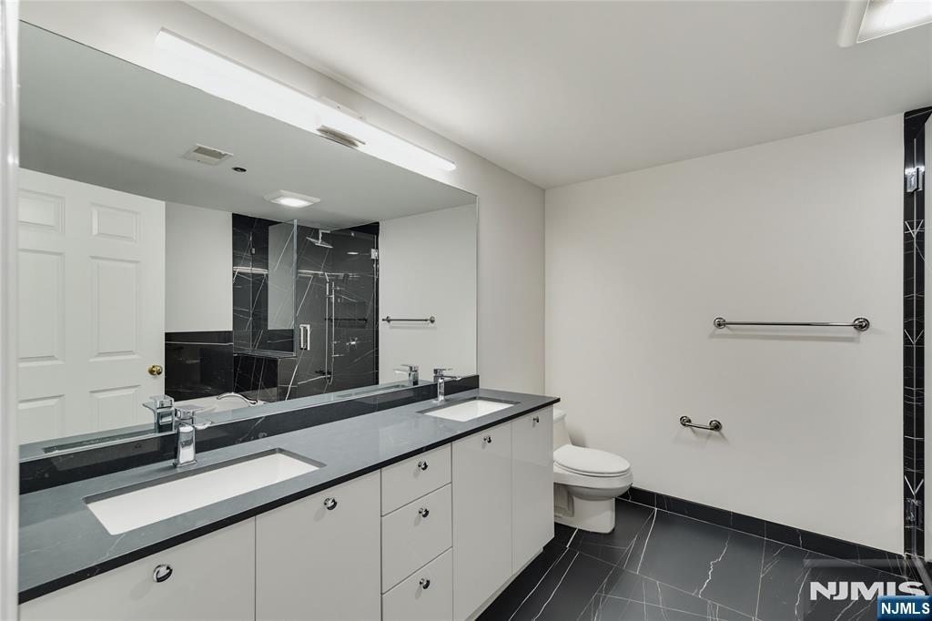 202 Adams Court F202