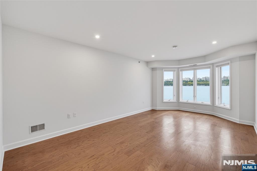 202 Adams Court F202