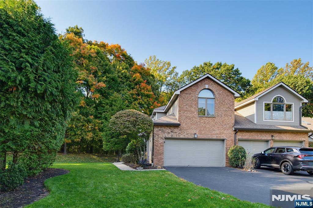11 Lakeview Drive