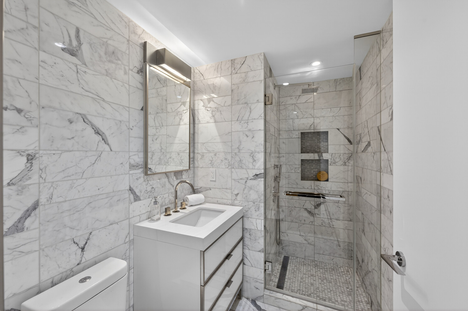 135 W 52ND Street PH4