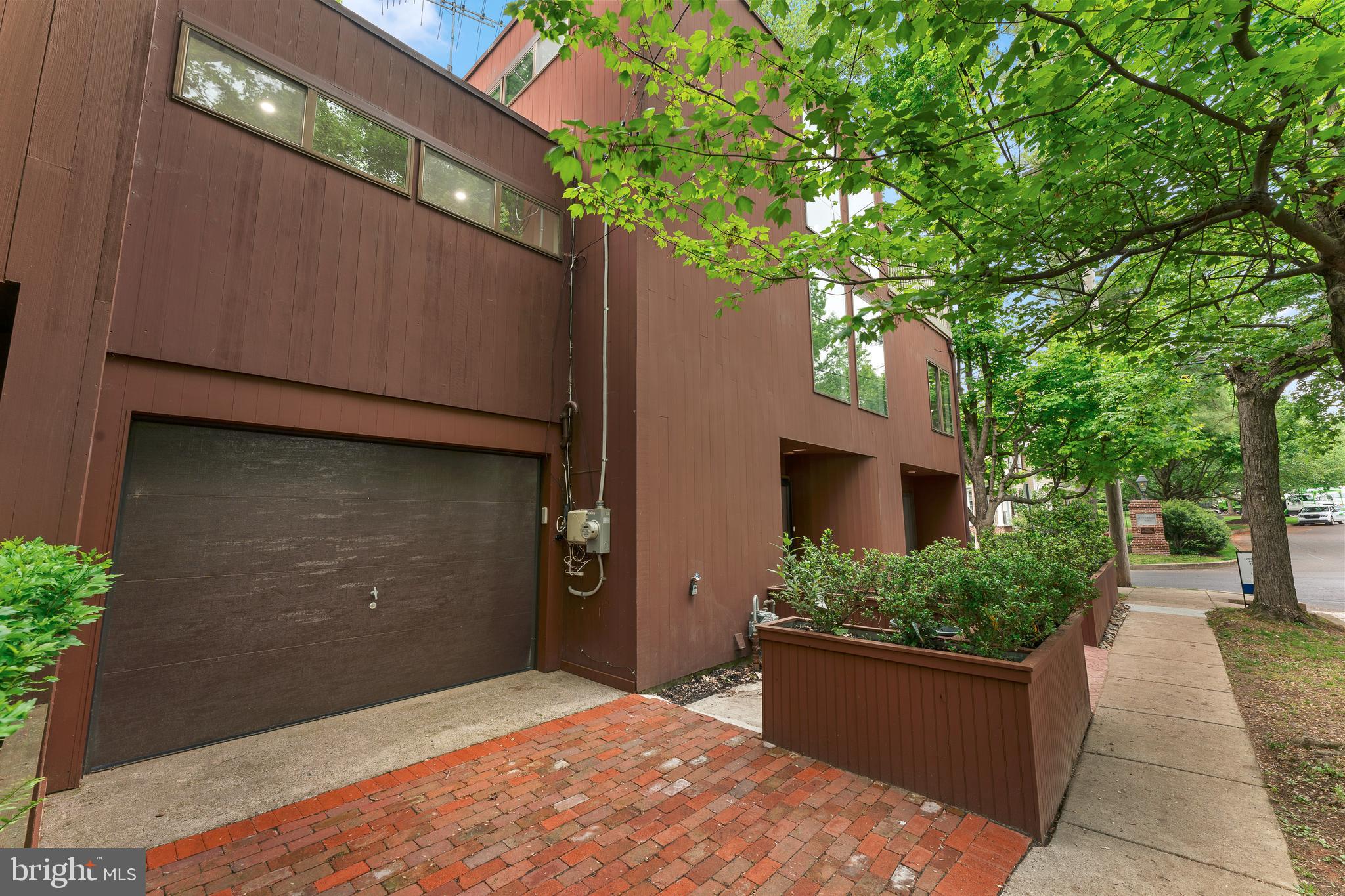 152 Liberty St