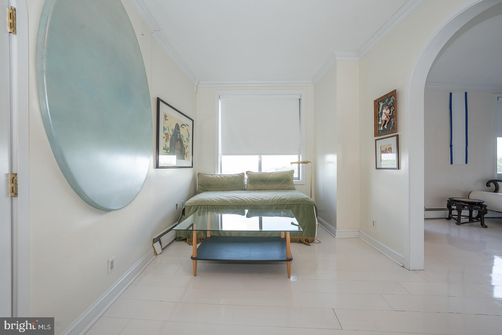 191 PRESIDENTIAL BOULEVARD R1009-1010