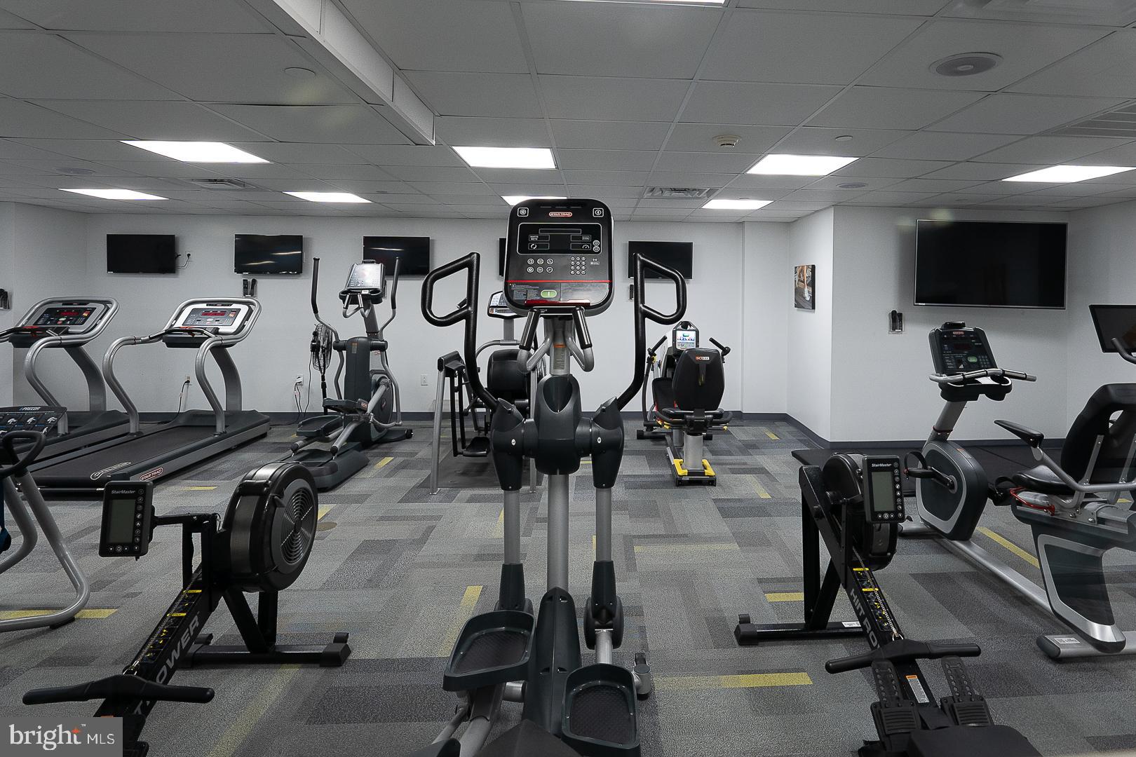 191 PRESIDENTIAL BOULEVARD R1009-1010