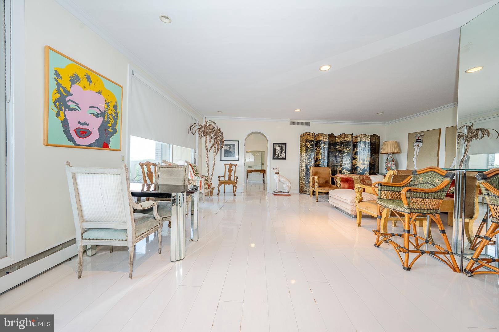 191 PRESIDENTIAL BOULEVARD R1009-1010