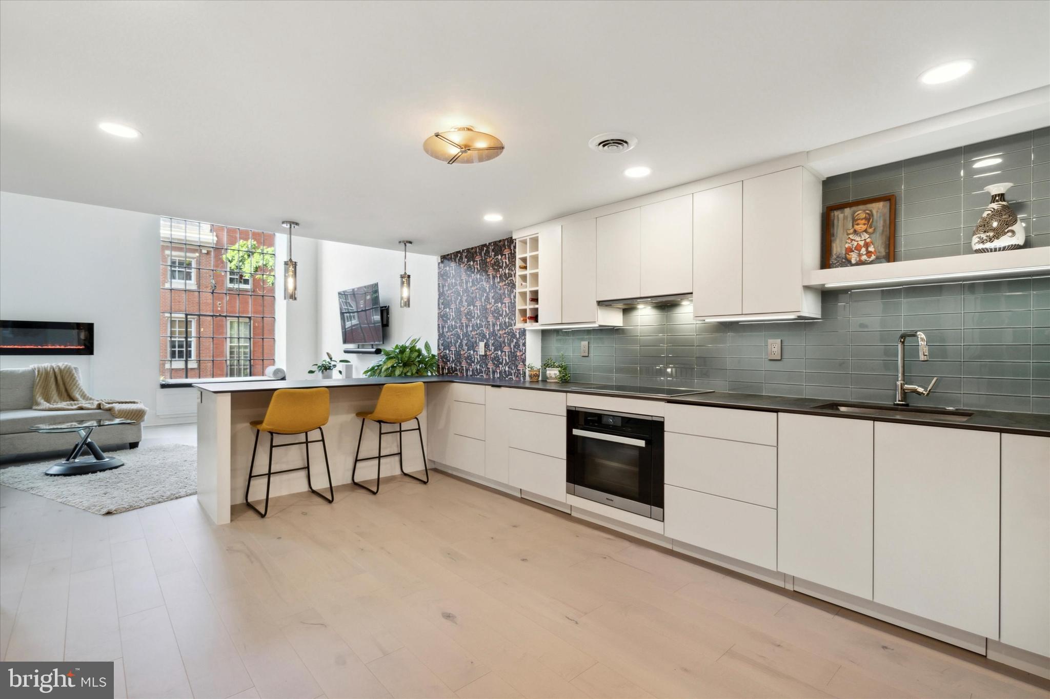 525-1/2 Spruce St #10