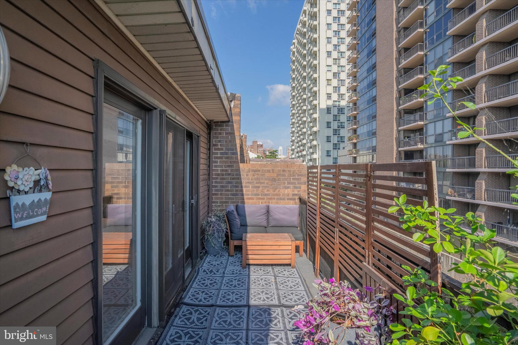 525-1/2 Spruce St #10