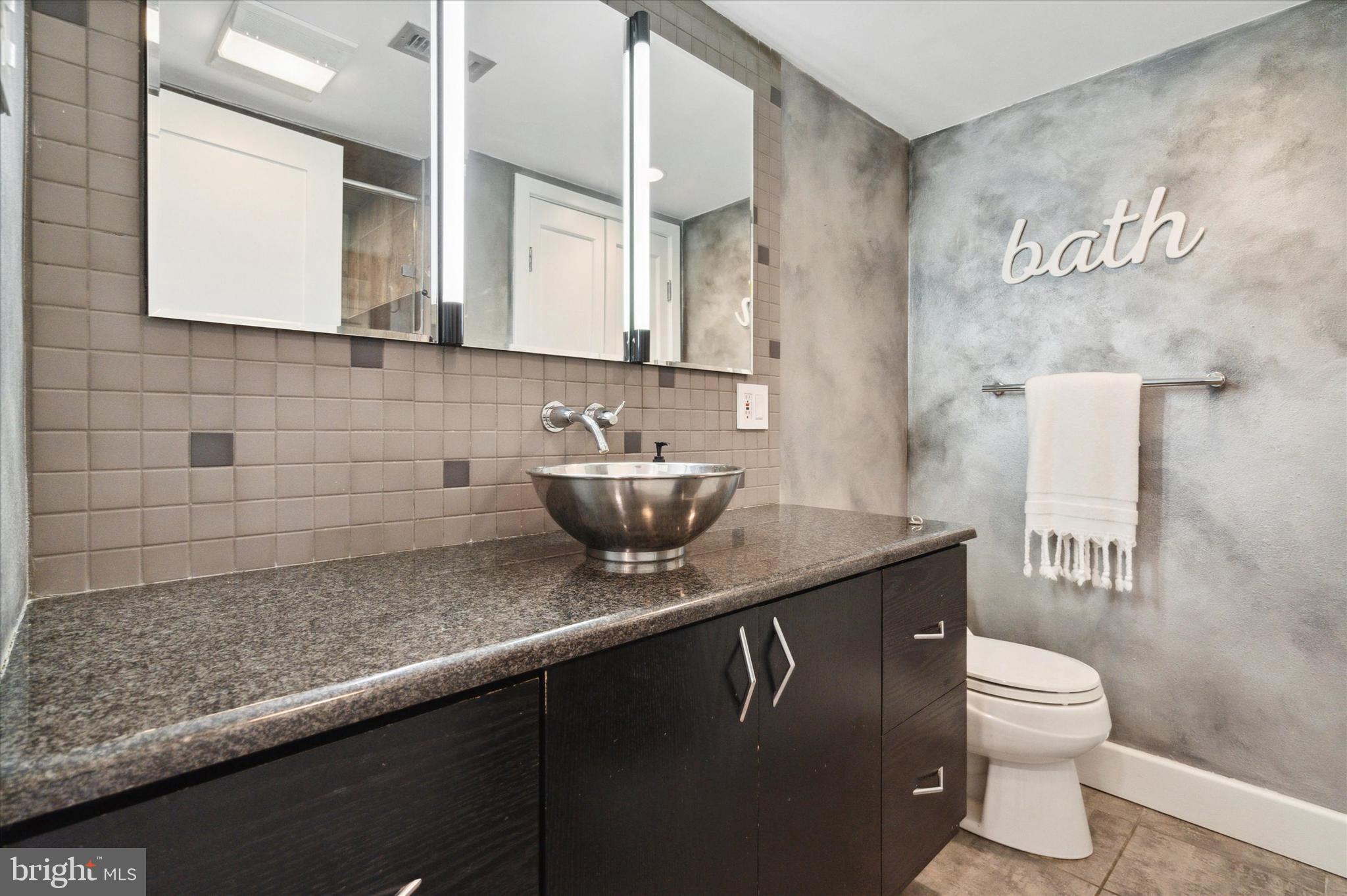 525-1/2 Spruce St #10