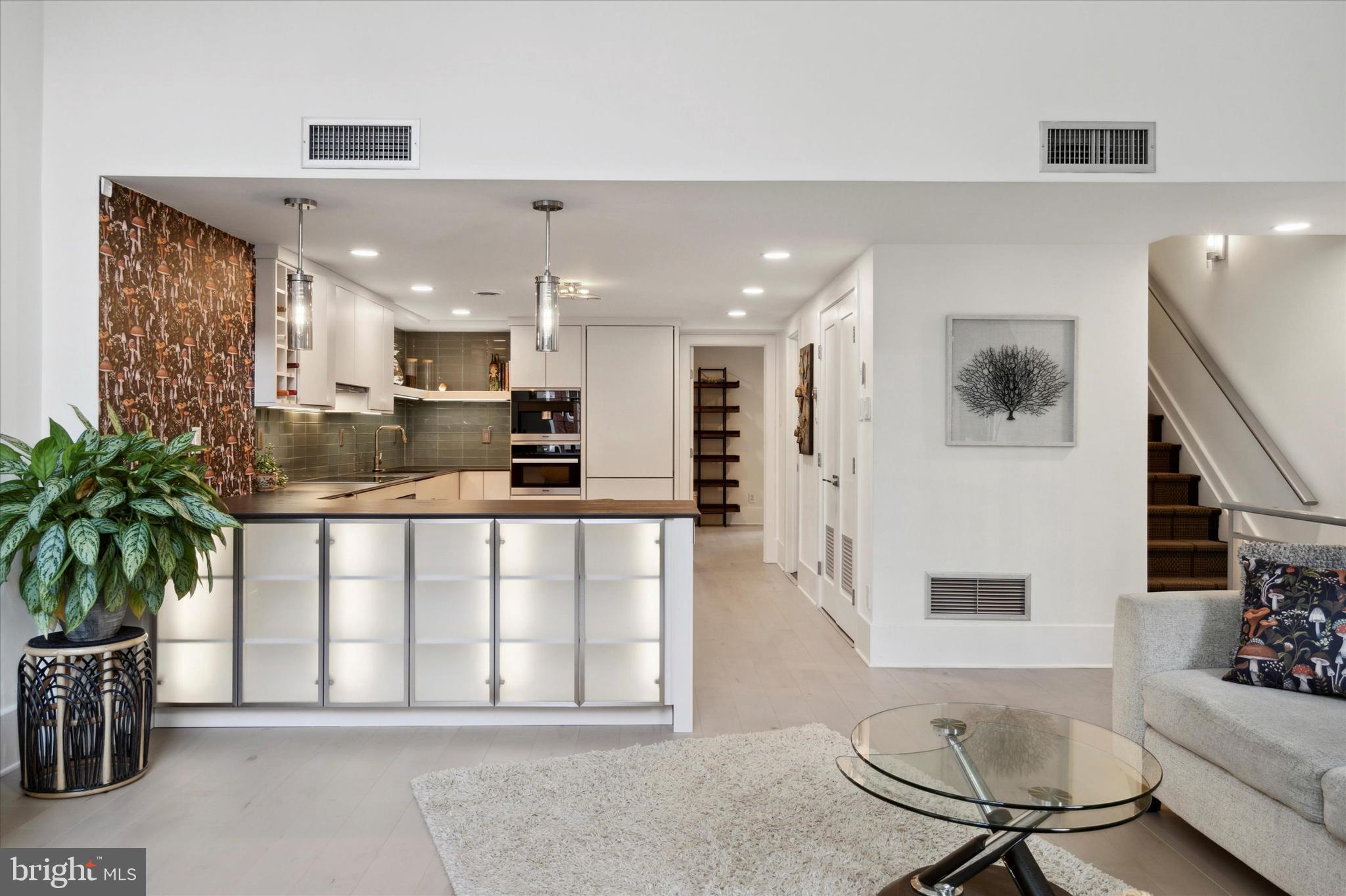 525-1/2 Spruce St #10