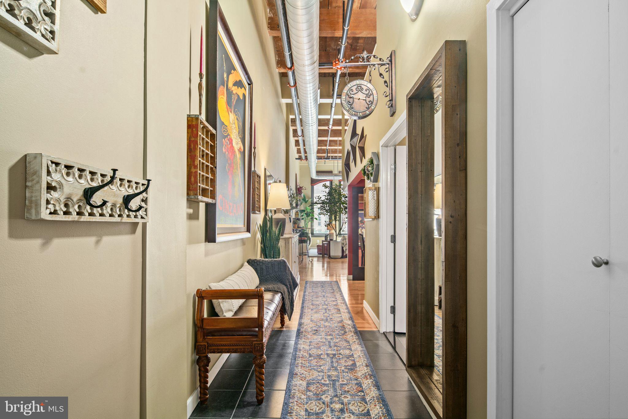 1027-31 Arch St #307
