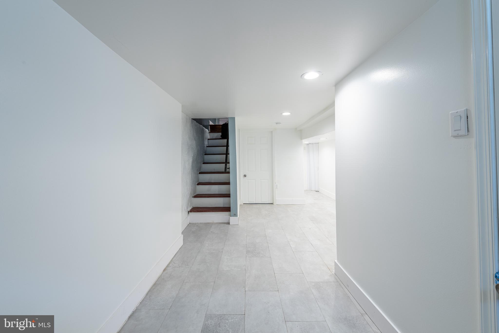 1313 S Myrtlewood St