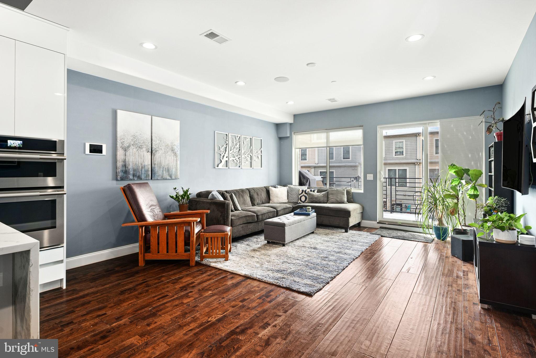 1516 CAMBRIDGE ST #2