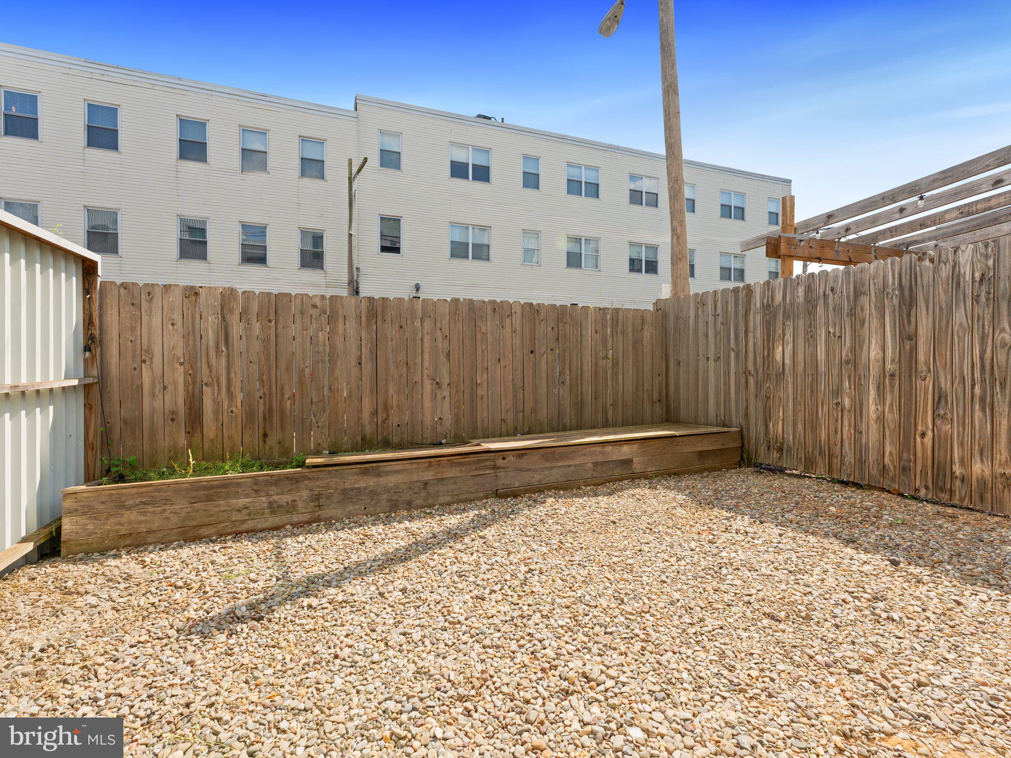 1724 FOLSOM STREET A