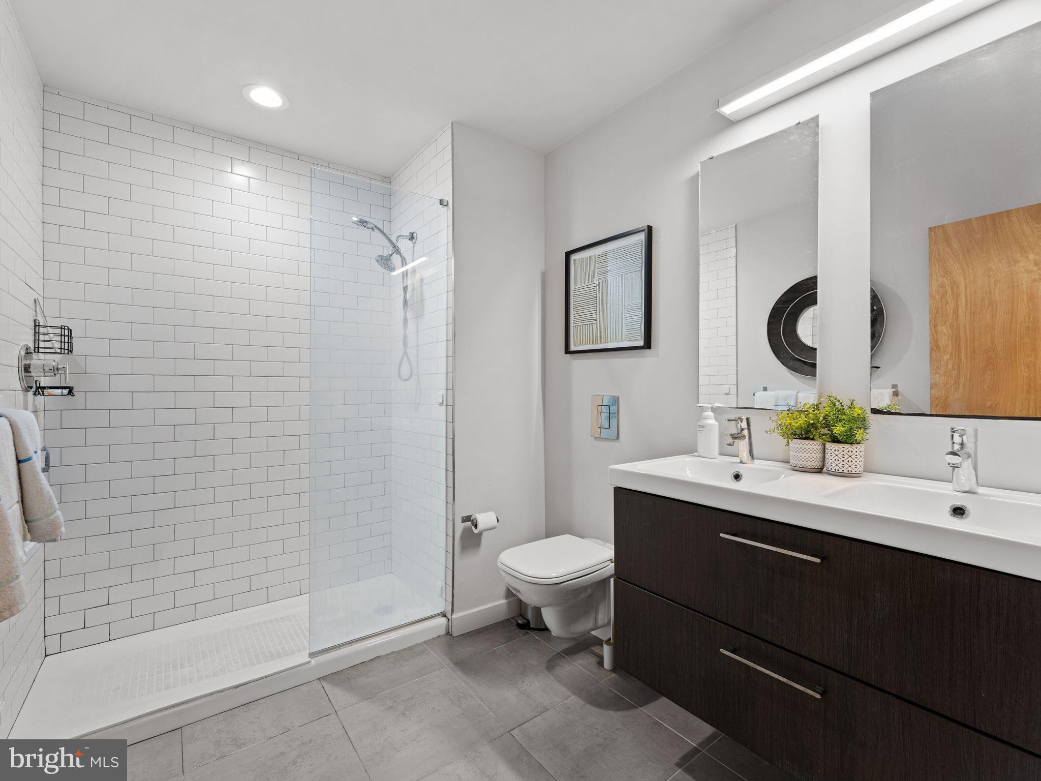 1724 FOLSOM STREET A