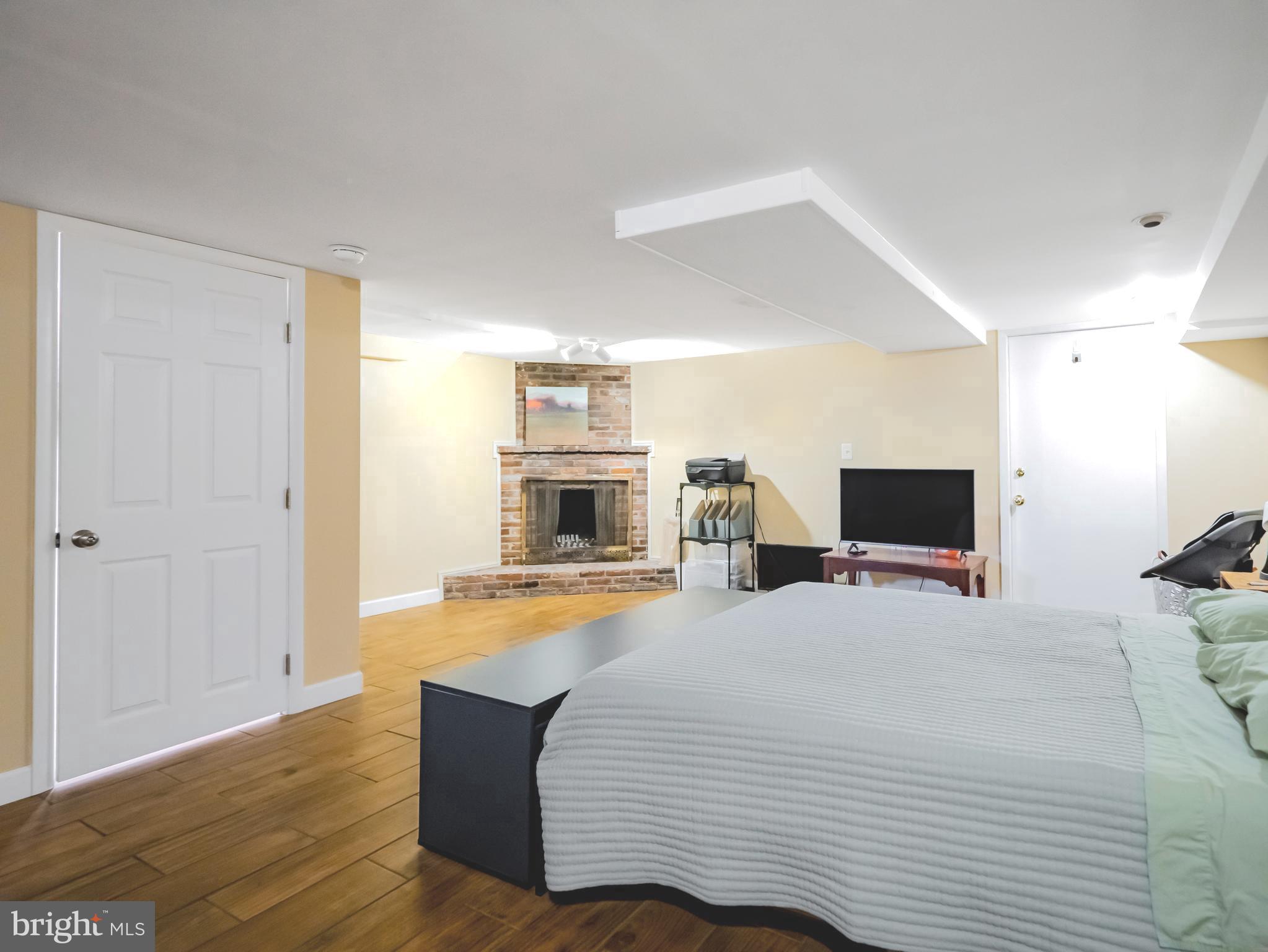 265 S 9TH STREET 1F