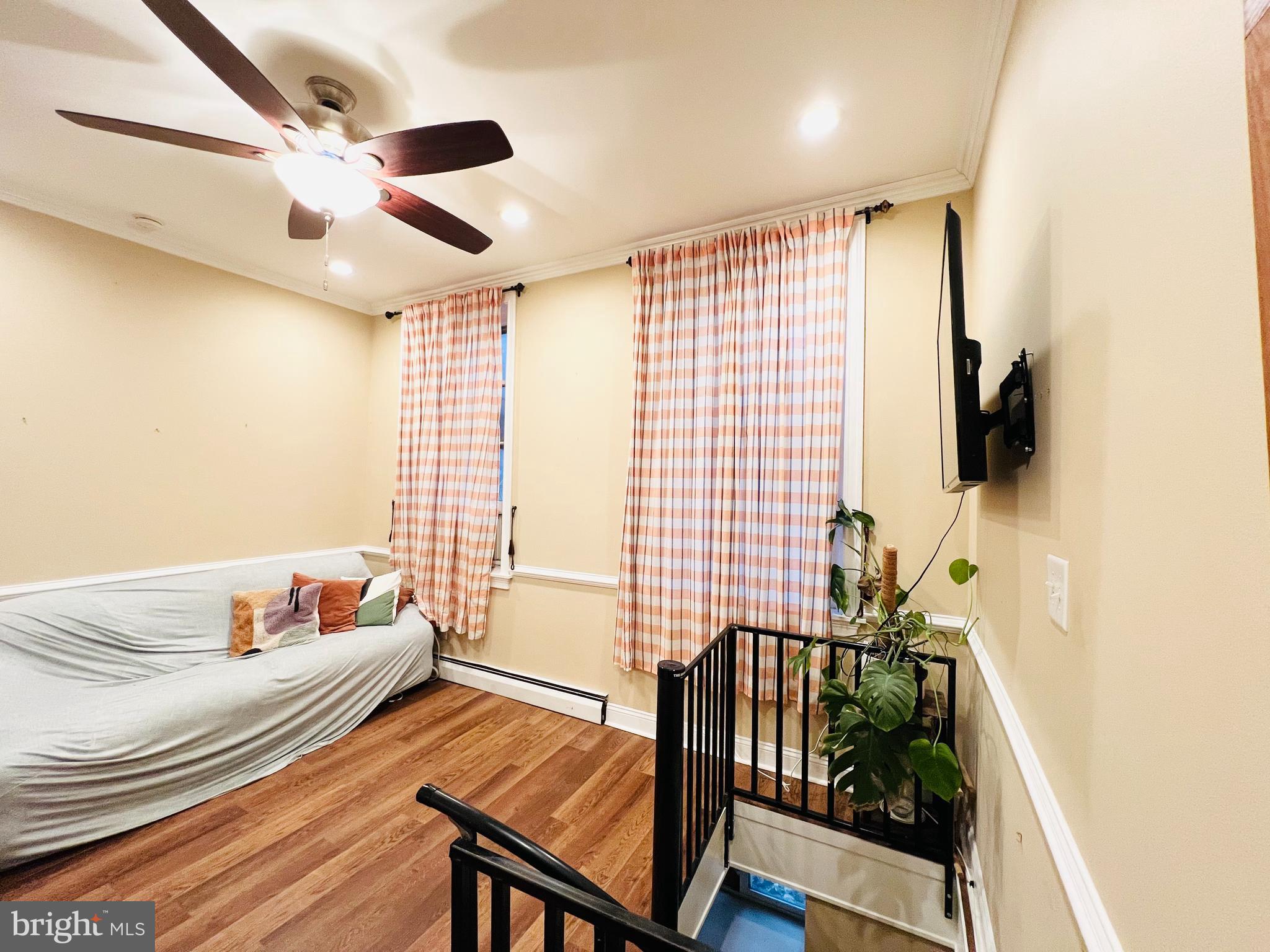 265 S 9TH STREET 1F