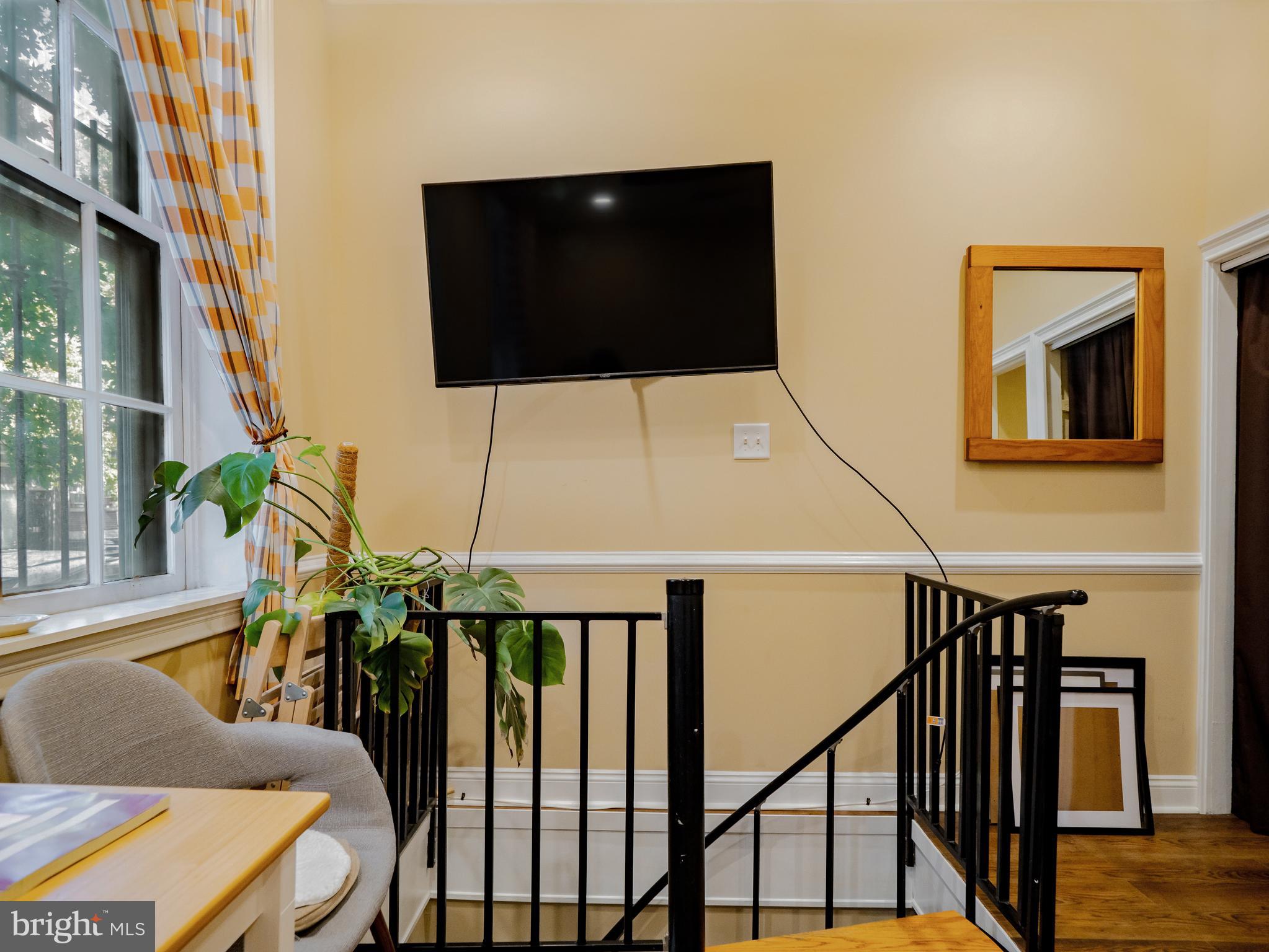 265 S 9TH STREET 1F