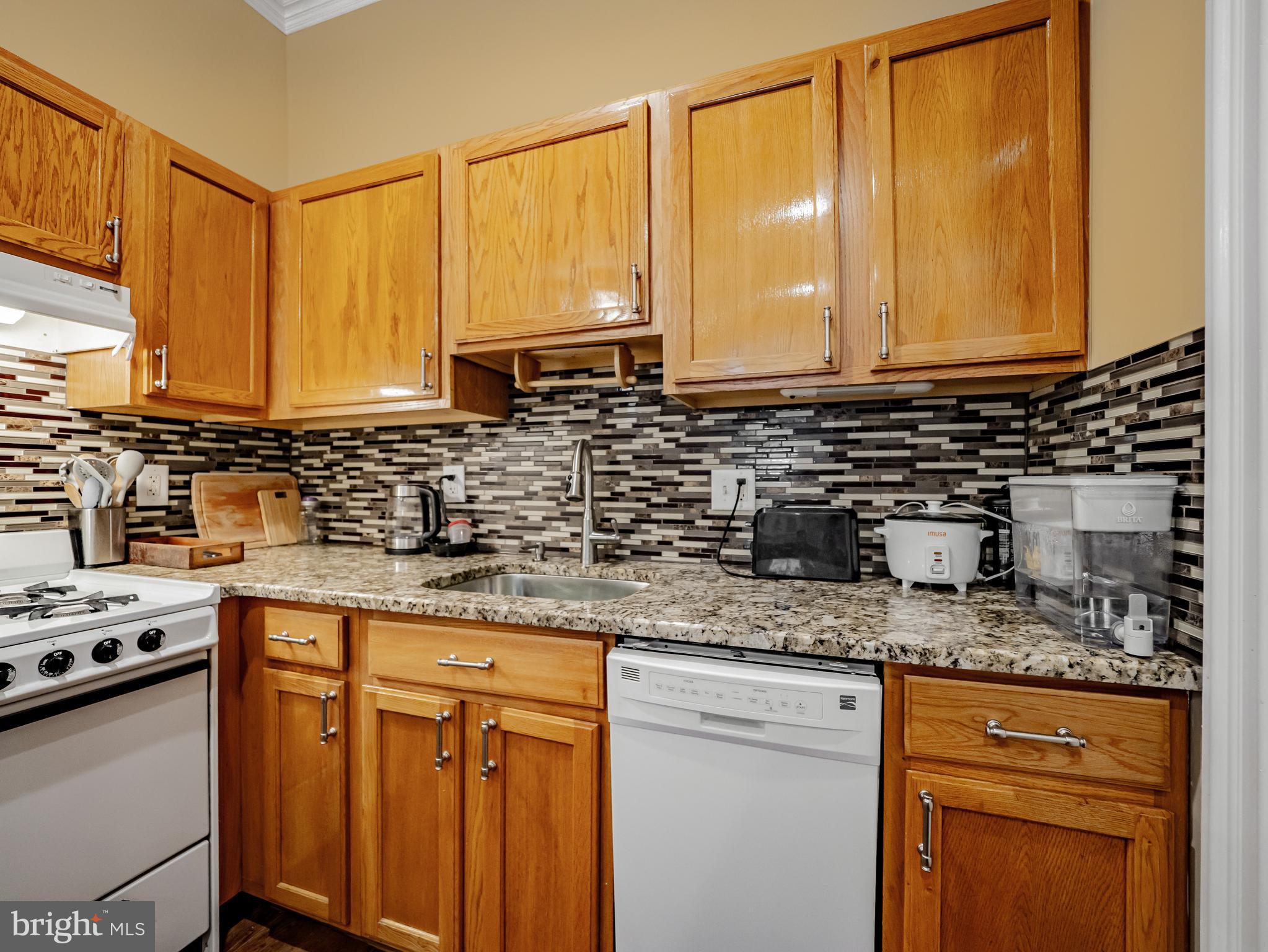 265 S 9TH STREET 1F
