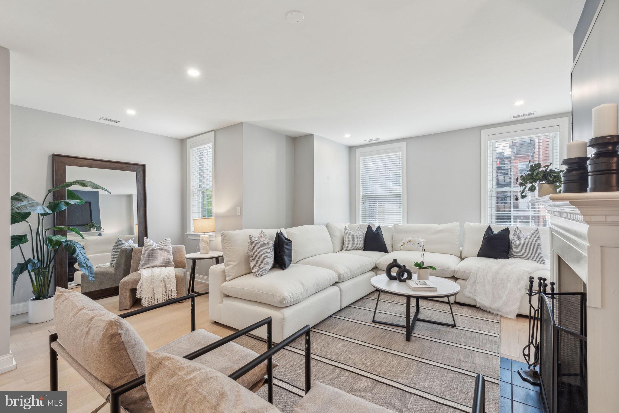 910 SPRUCE STREET 10