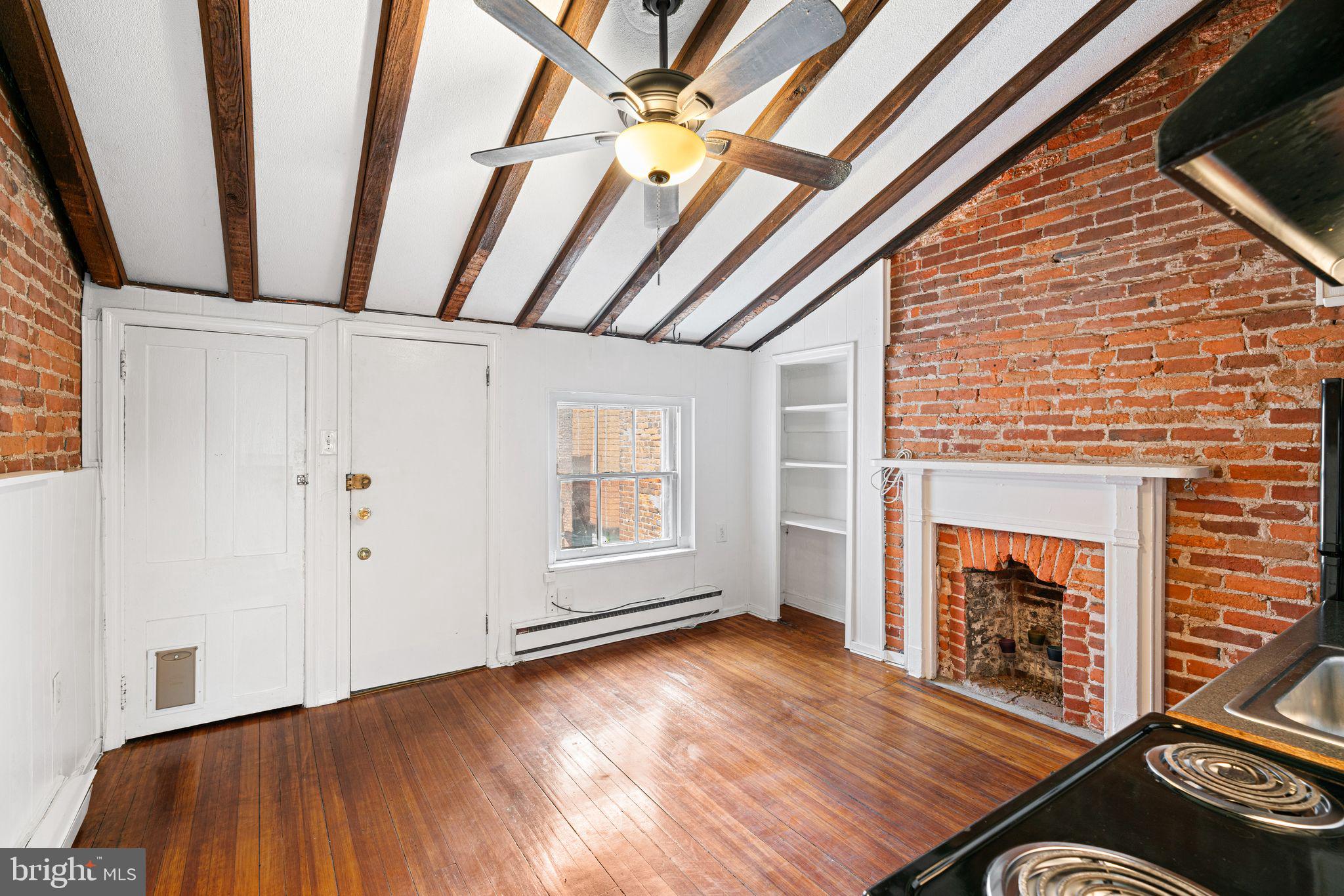 320 S JUNIPER STREET