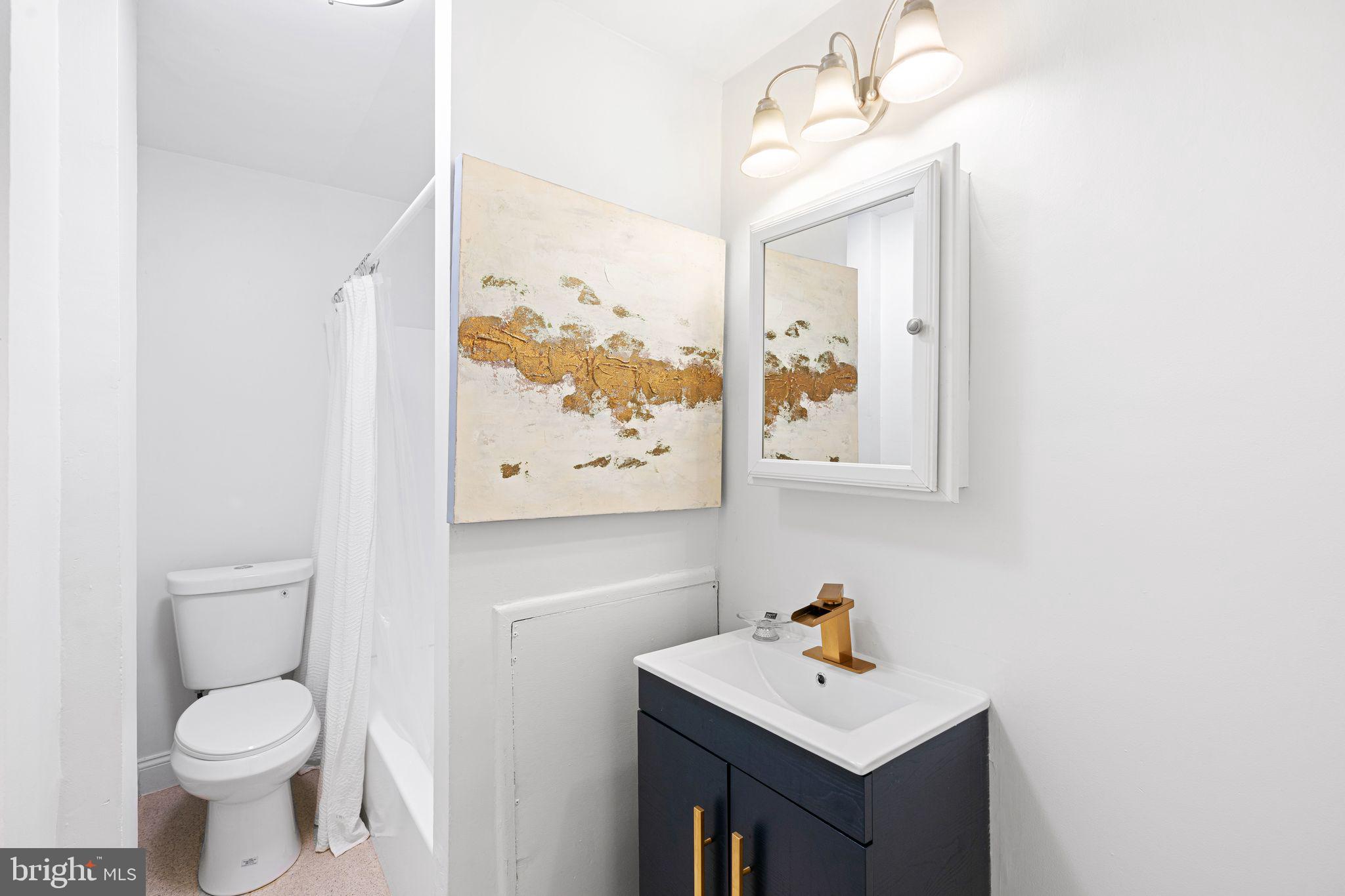 320 S JUNIPER STREET