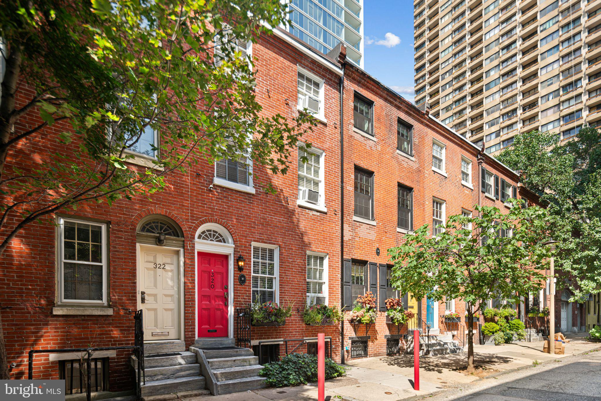 320 S JUNIPER STREET