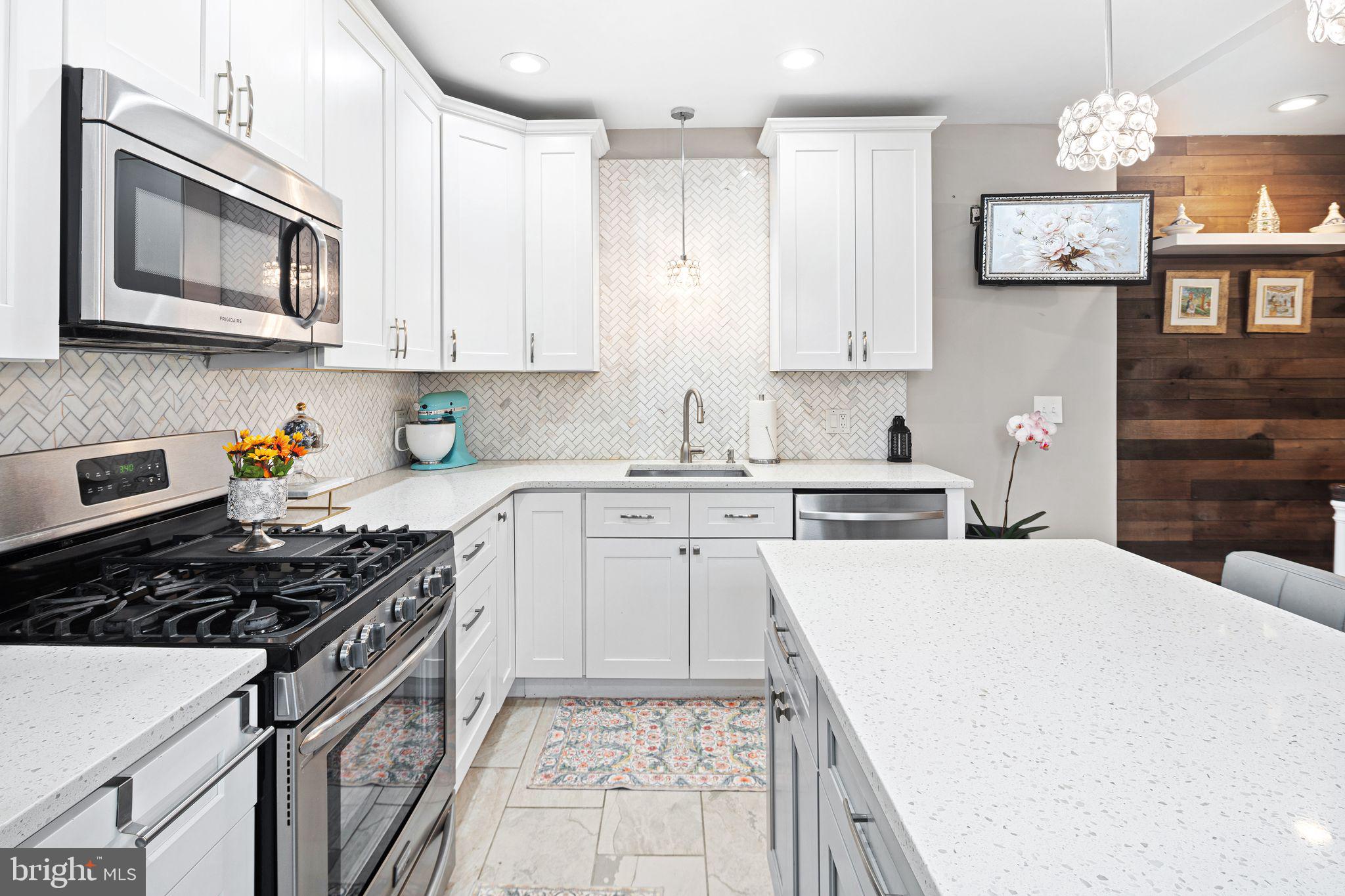 1721 JOHNSTON STREET