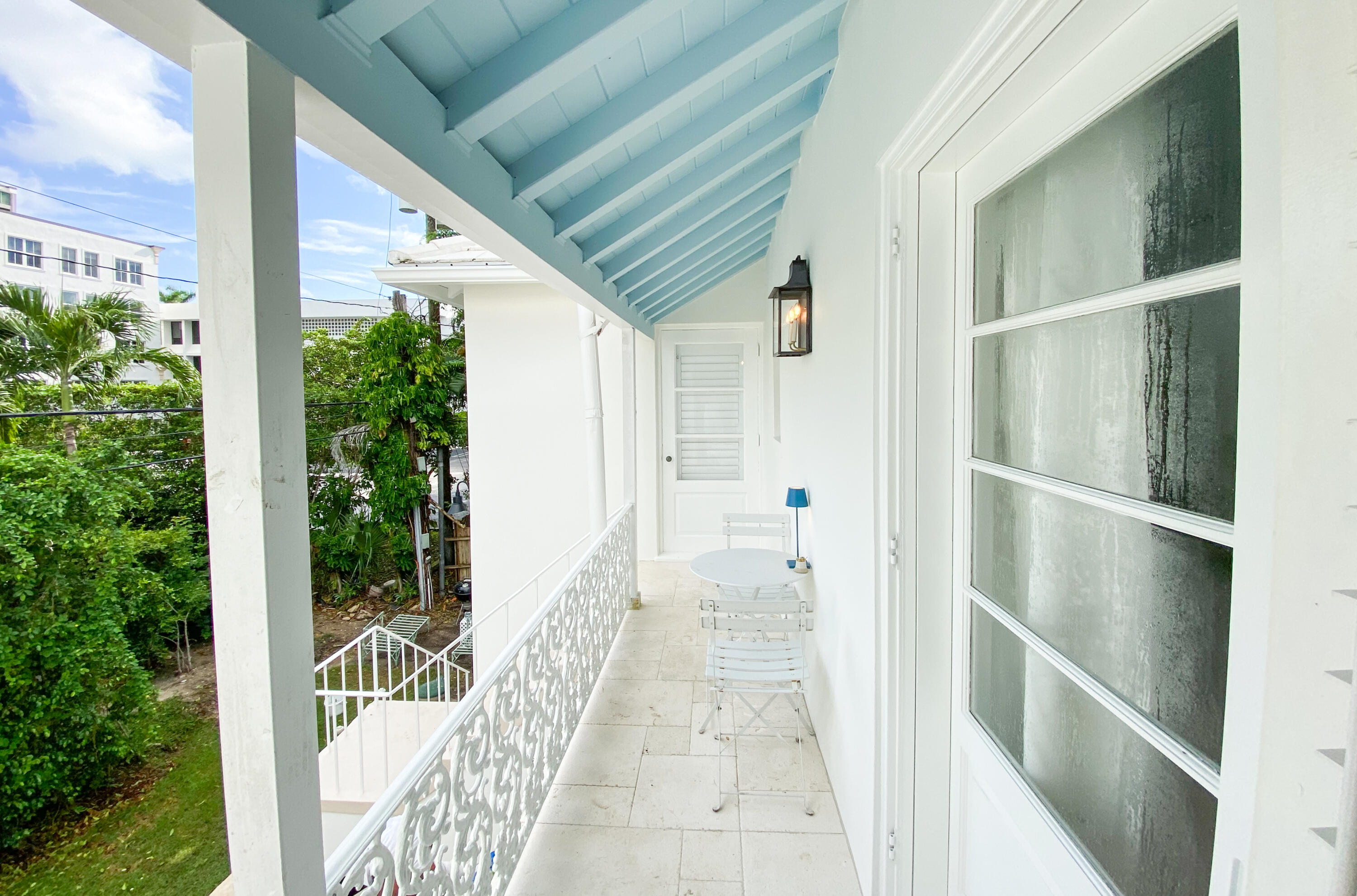 311 Cocoanut Row 2010