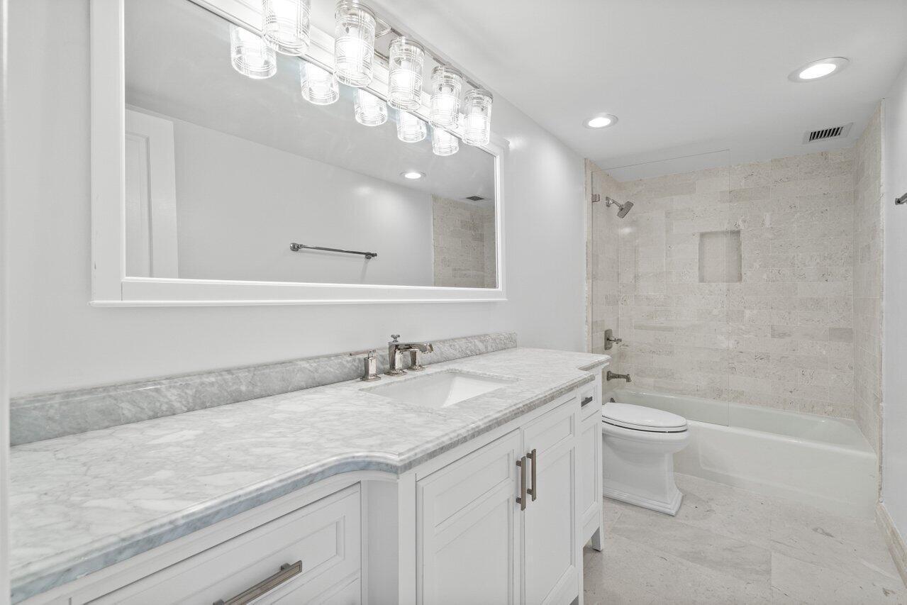 100 Worth Avenue 320